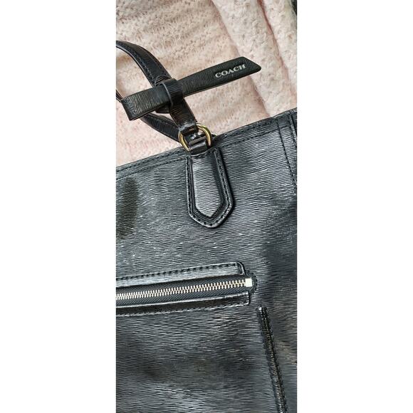 COACH - Poppy Textured Patent Leather Blair Tote Bag - Picture 11 of 11